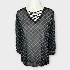 Maurices black & white strappy tunic top blouse M diamond pattern career office